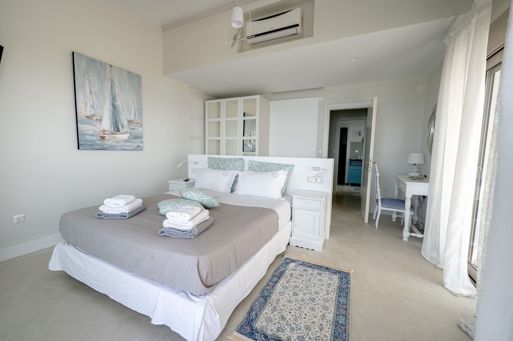 

Milano - Lagomandra - Akti Elia Villas Beachfront Chalkidiki