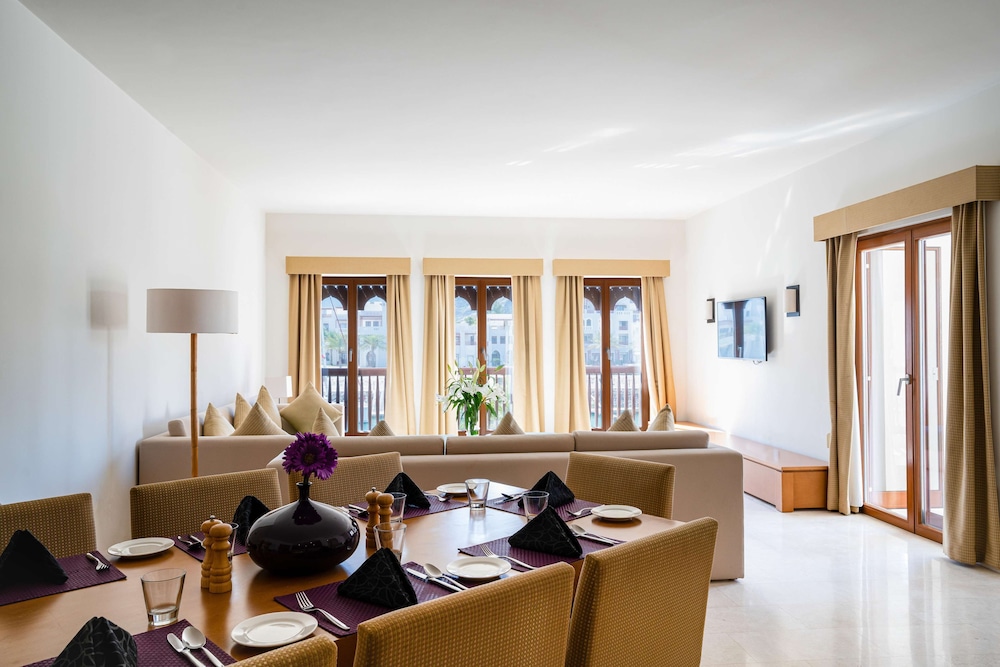 

Bologna - As Sīfah - Sifawy Boutique Hotel