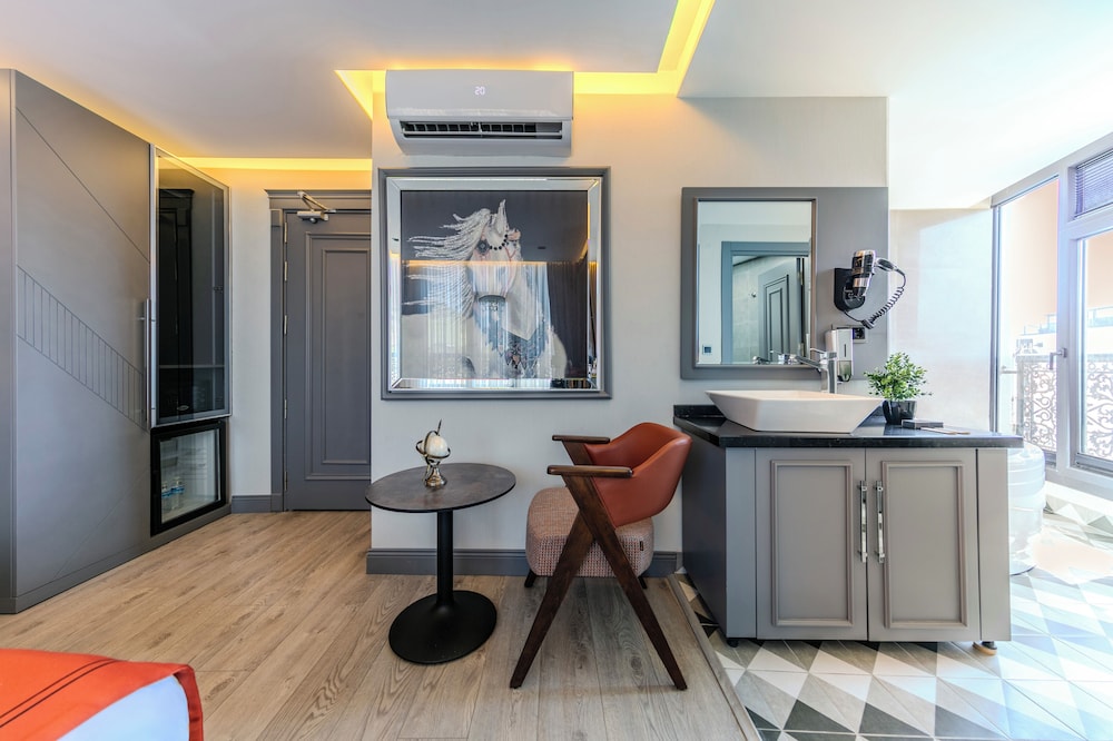 

Torino - Istanbul, New Airport - Atar Airport Hotel & Spa