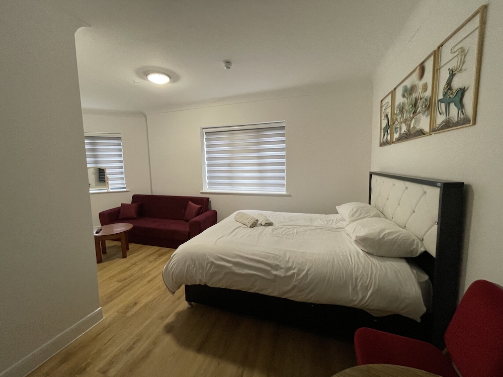 

Bari - Londra - The Barrington Hotel