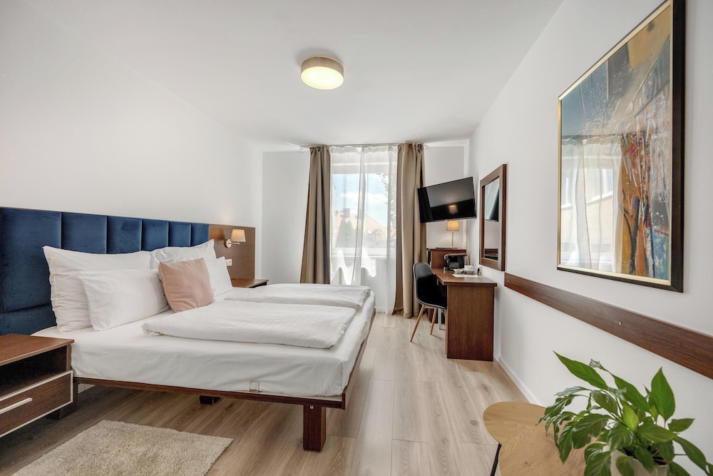 

Roma - Bratislava - Hotel Antares
