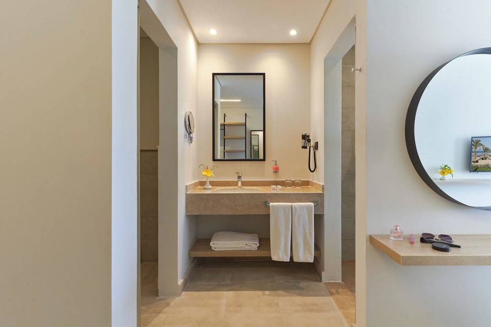 

Verona - El Gouna - Three Corners Sunny Beach Resort