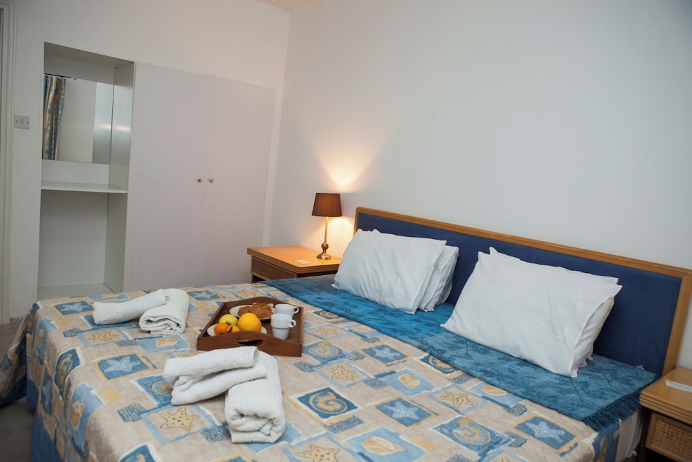 

Milano - Paphos - Alecos Hotel Apartments