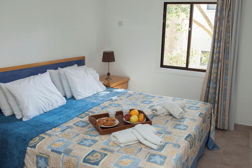 

Milano - Paphos - Alecos Hotel Apartments
