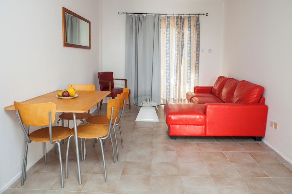

Milano - Paphos - Alecos Hotel Apartments