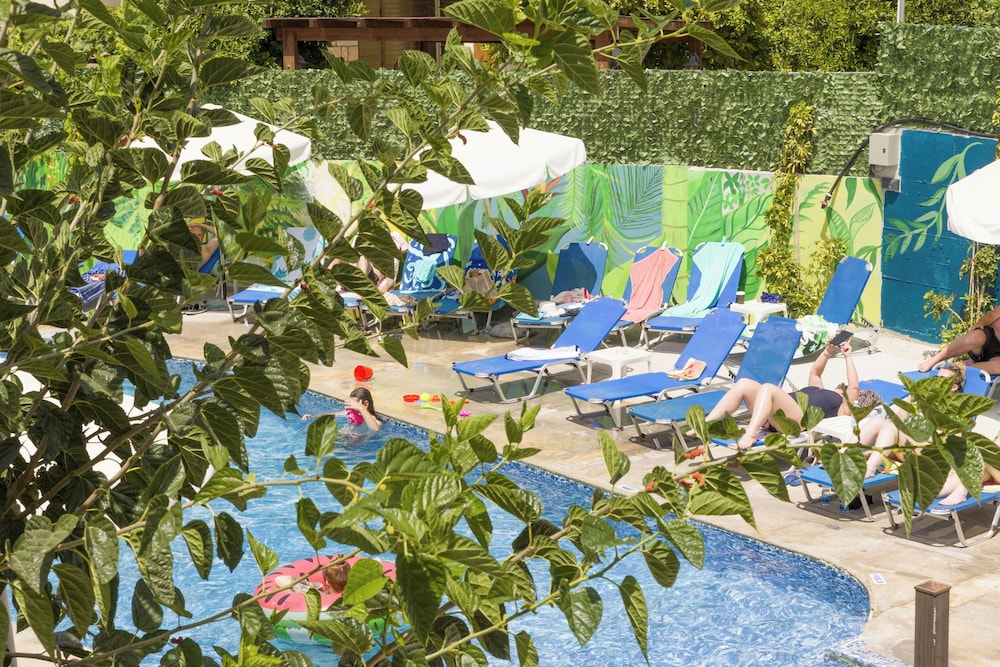 

Catania - Paphos - Alecos Hotel Apartments