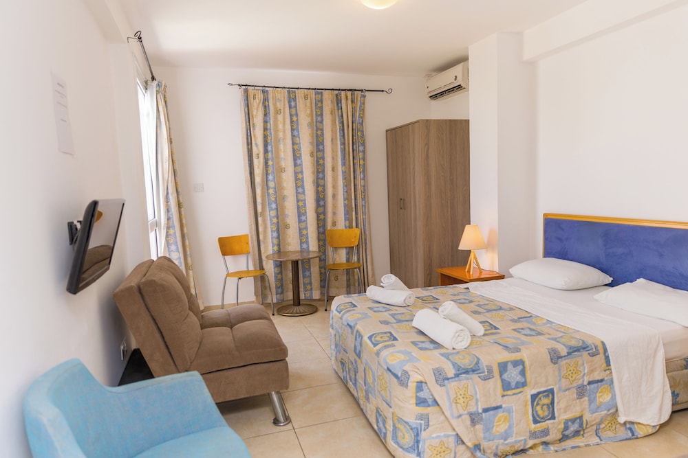 

Milano - Paphos - Alecos Hotel Apartments