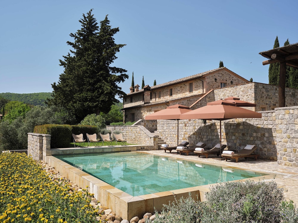 

Palermo - Montalcino - Rosewood Castiglion del Bosco