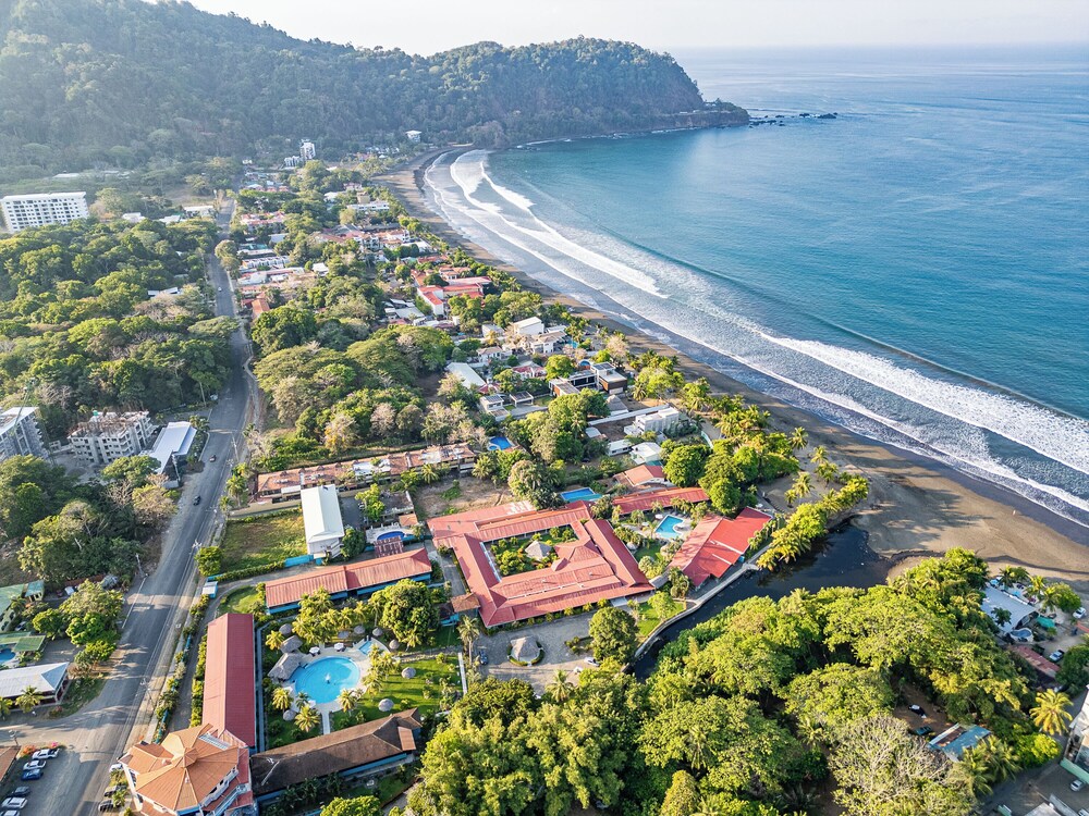 

Roma - Jacó - Beach Break Resort