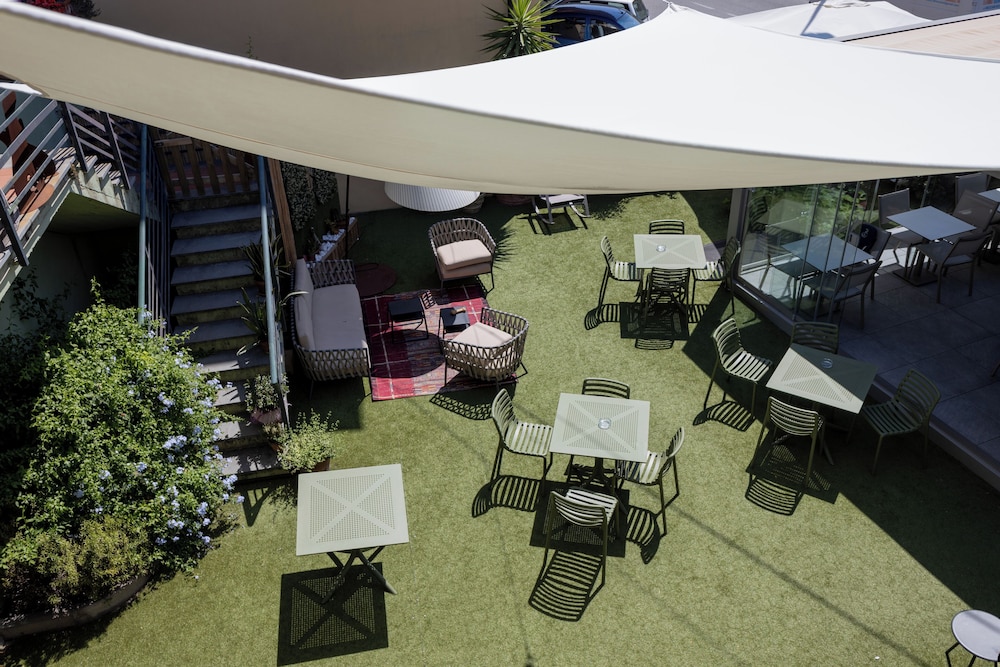 

Catania - Capannori - Hotel Bernardino