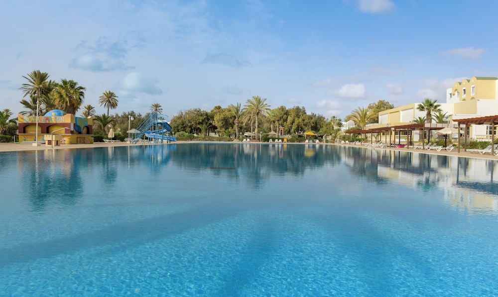 

Milano - Aghīr - Djerba Castille