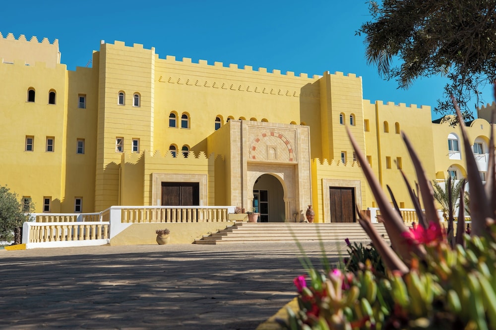 

Milano - Aghīr - Djerba Castille