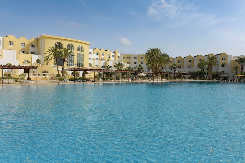 

Milano - Aghīr - Djerba Castille