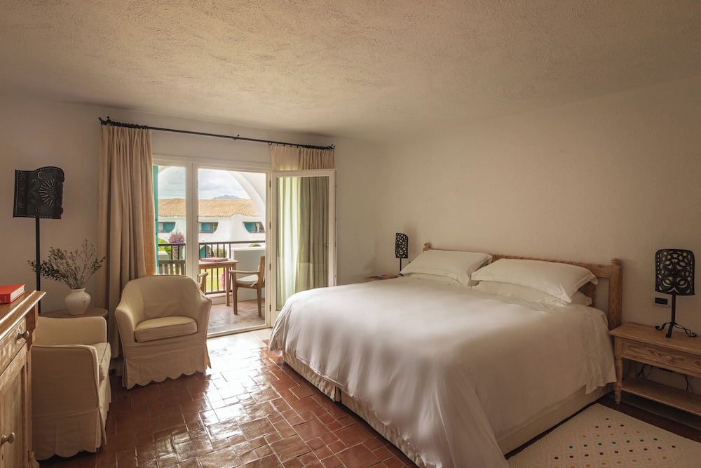 

Pisa - Golfo Aranci - Romazzino, A Belmond Hotel, Costa Smeralda