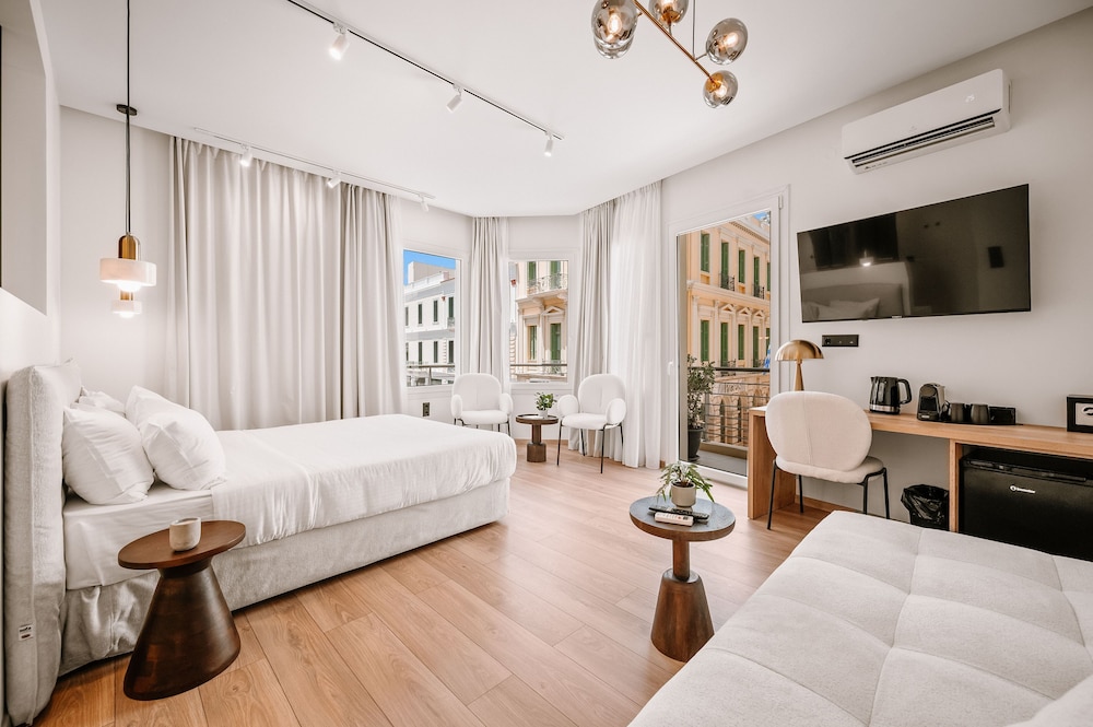 Plānis Str Urban Suites by Semavί