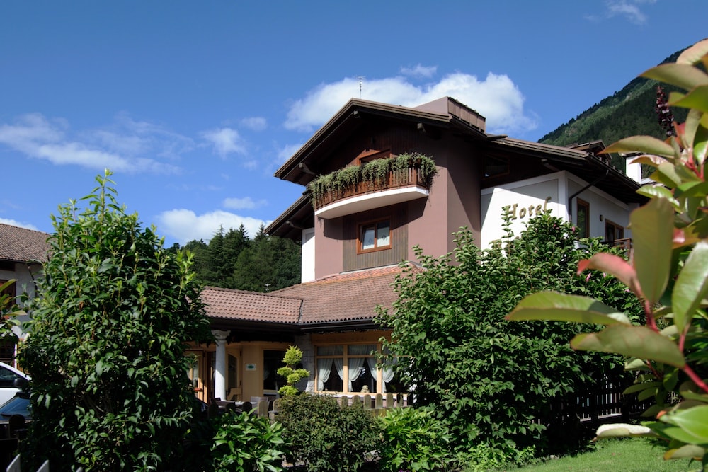 

Napoli - Folgarida - Hotel Belfiore
