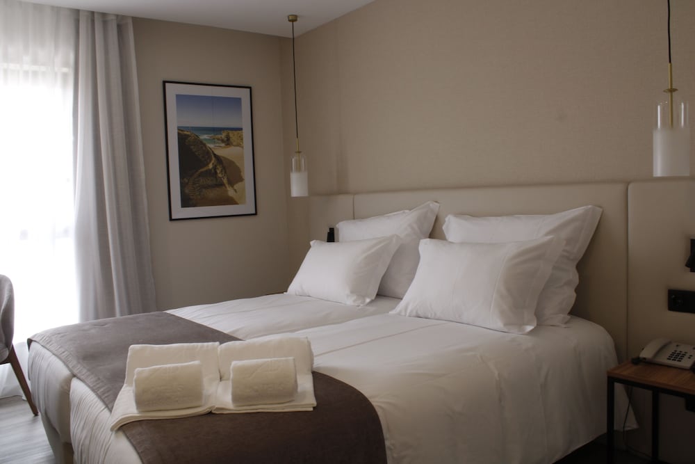 

Bologna - Sines - Hotel Apartamento Sinerama