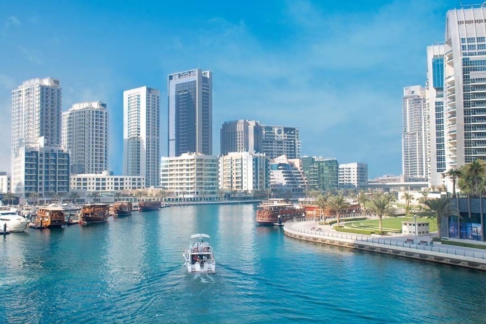 

Napoli - Dubai - The First Collection Dubai Marina