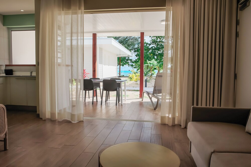 

Roma - Moorea - Niu Beach Hotel Moorea