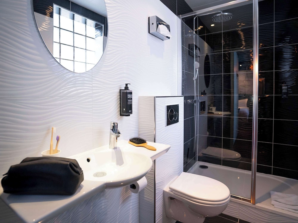 

Napoli - Levallois-Perret - Ibis Styles Paris Batignolles