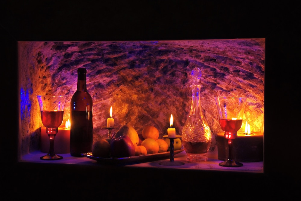 

Roma - Ayvalı - Cappadocia Perimasali Cave Hotel