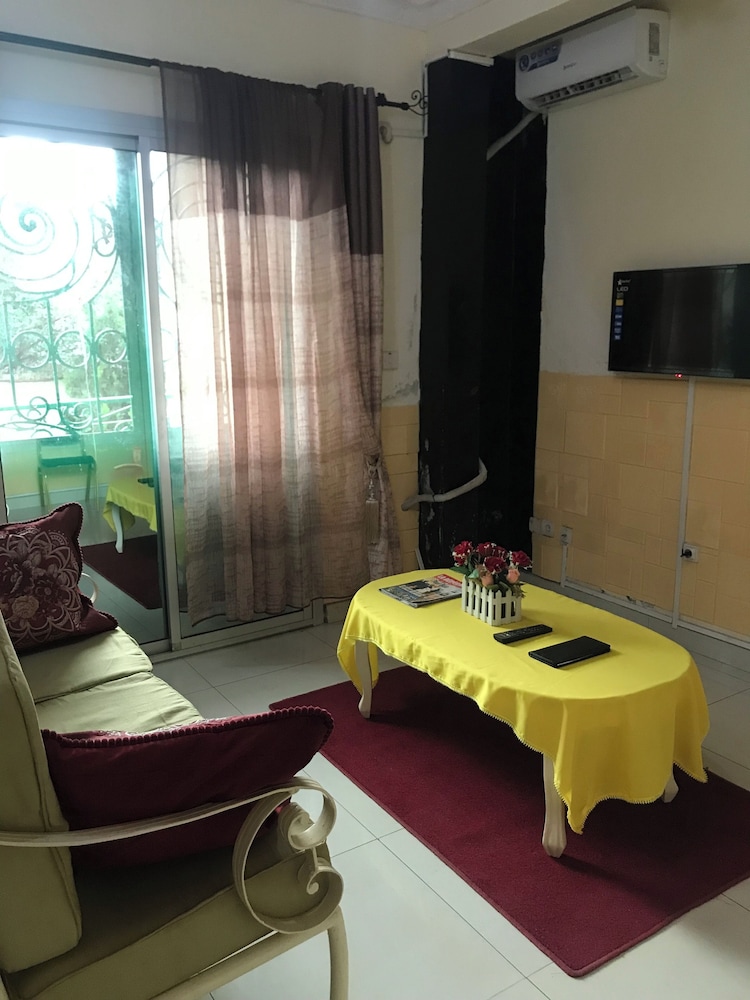 

Roma - Yaounde - Summit palace international