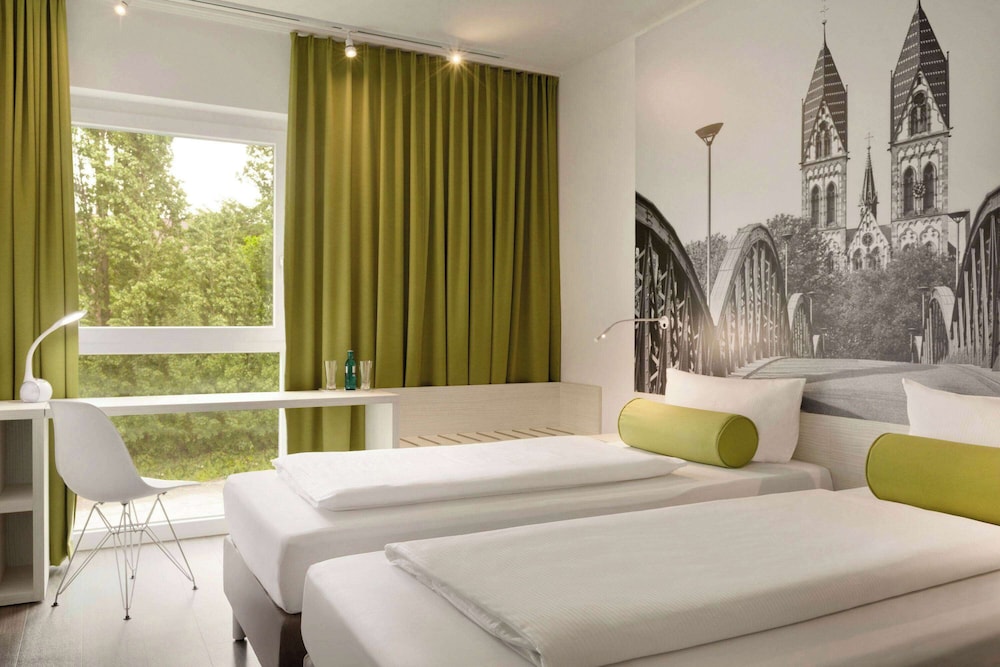 

Reggio Calabria - Friburgo in Breisgau - Super 8 By Wyndham Freiburg