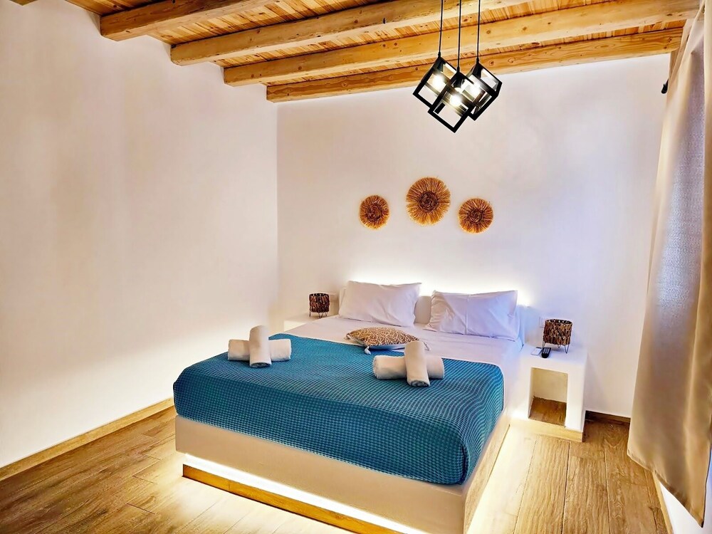 

Bari - Mykonos città - Mykonian Breeze