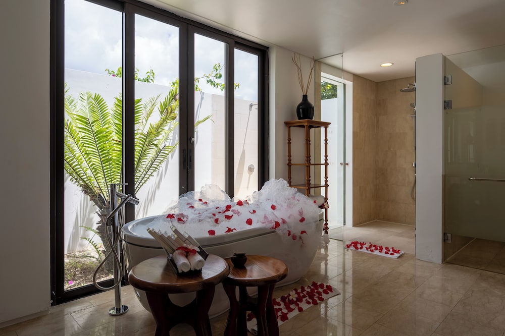 

Brindisi - Kizimkazi - The Residence Zanzibar