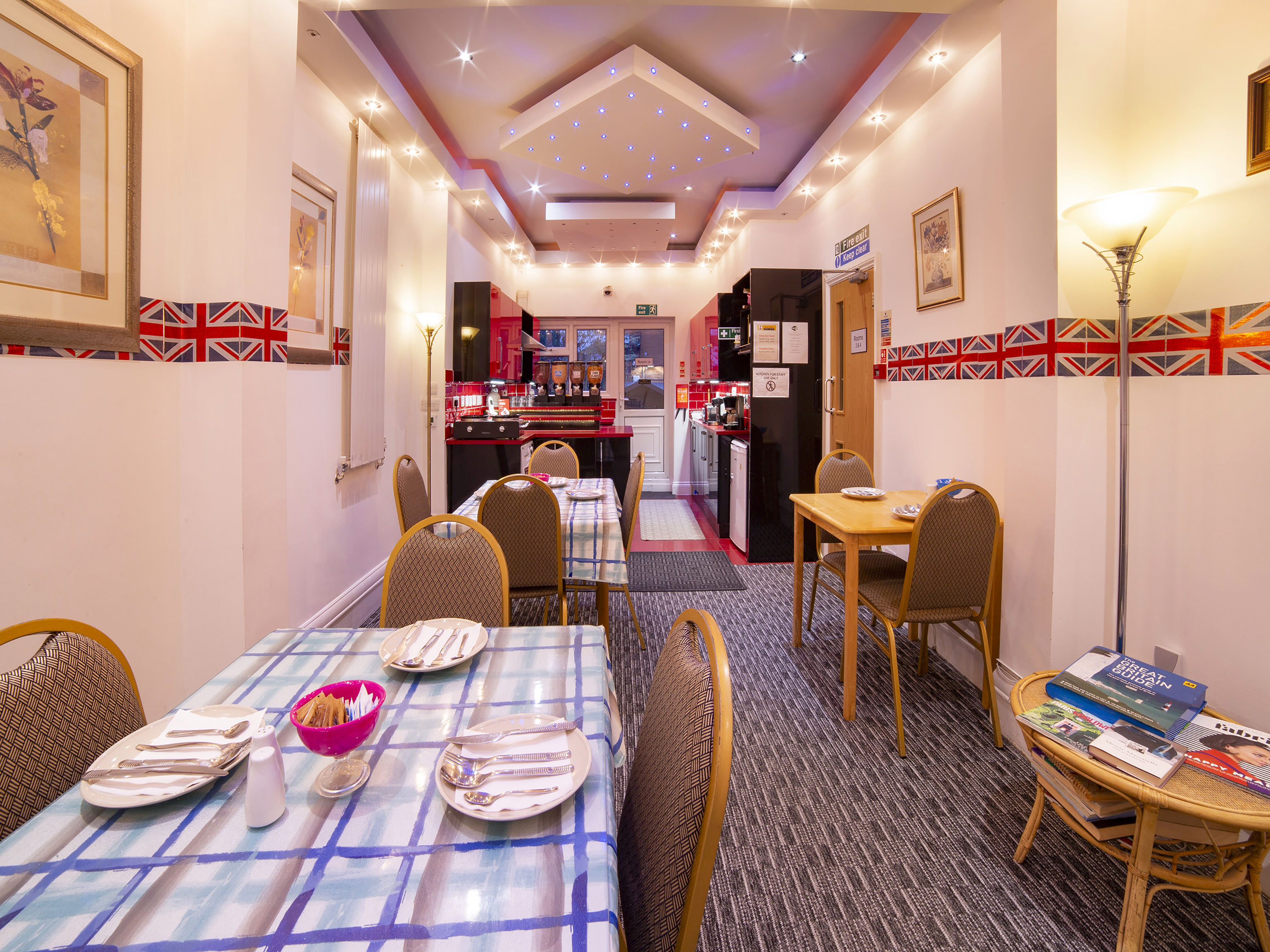 

Pisa - Edgware - Anchor Guest House