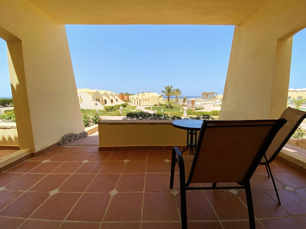 

Trieste - El Quseir, Mar Rosso - ONATTI Beach Resort - Marsa Alam