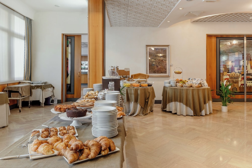 

Napoli - Arezzo - Hotel Minerva