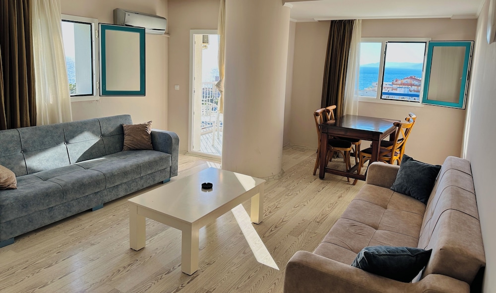

Napoli - Kusadasi - Silver Tower Residence