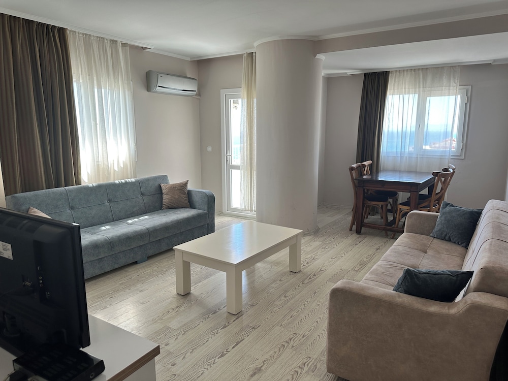 

Bologna - Kusadasi - Silver Tower Residence