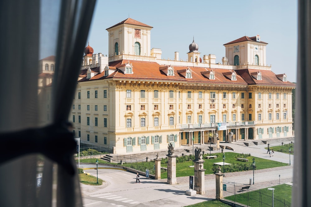 

Bari - Eisenstadt - Hotel Galántha