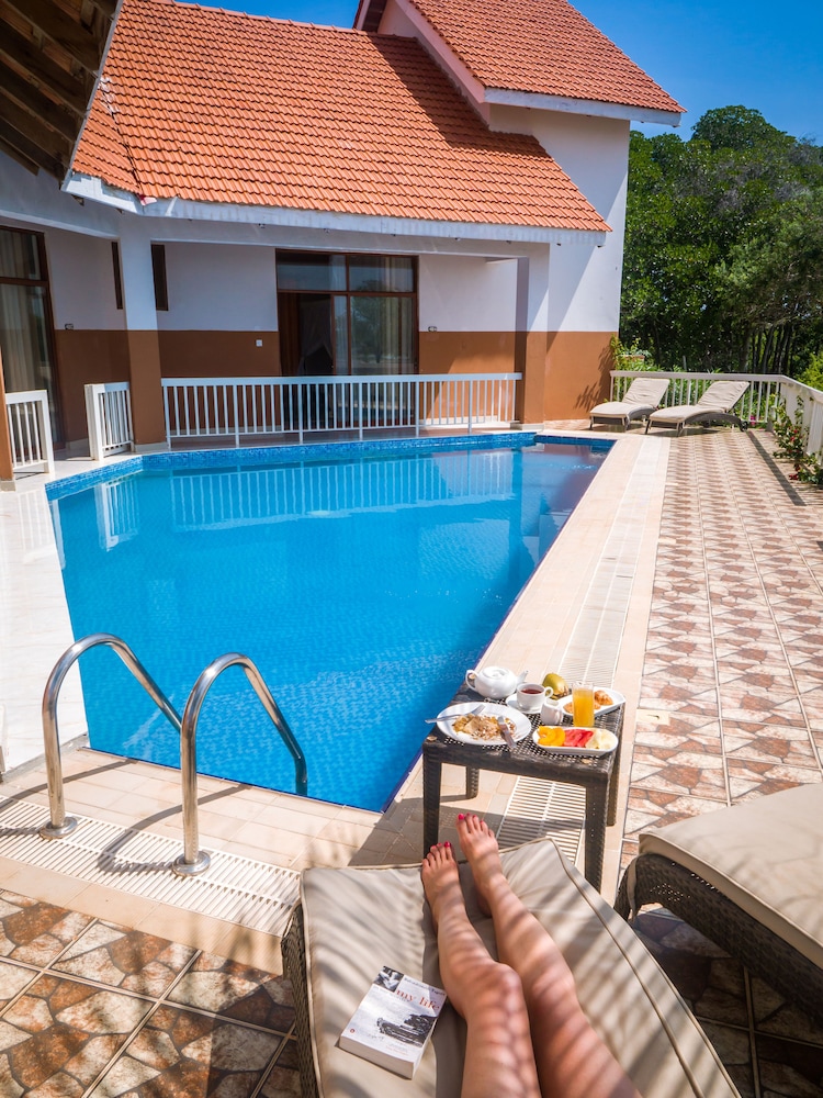 

Milano - Uroa - Azao Resort & Spa
