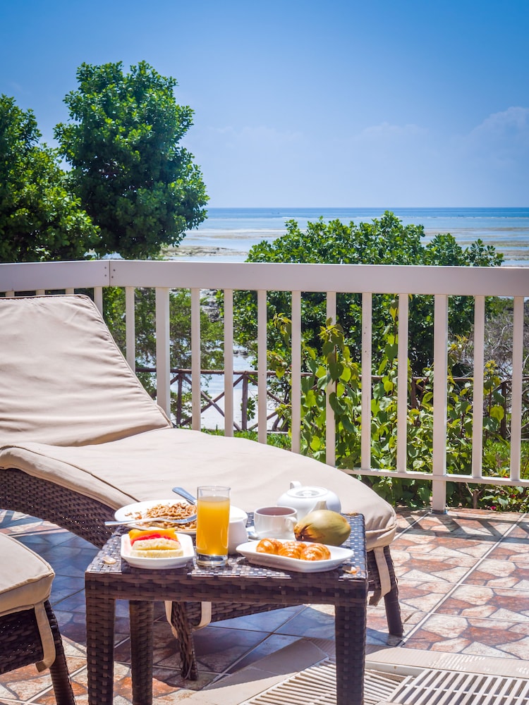 

Napoli - Pongwe, Zanzibar - Azao Resort & Spa