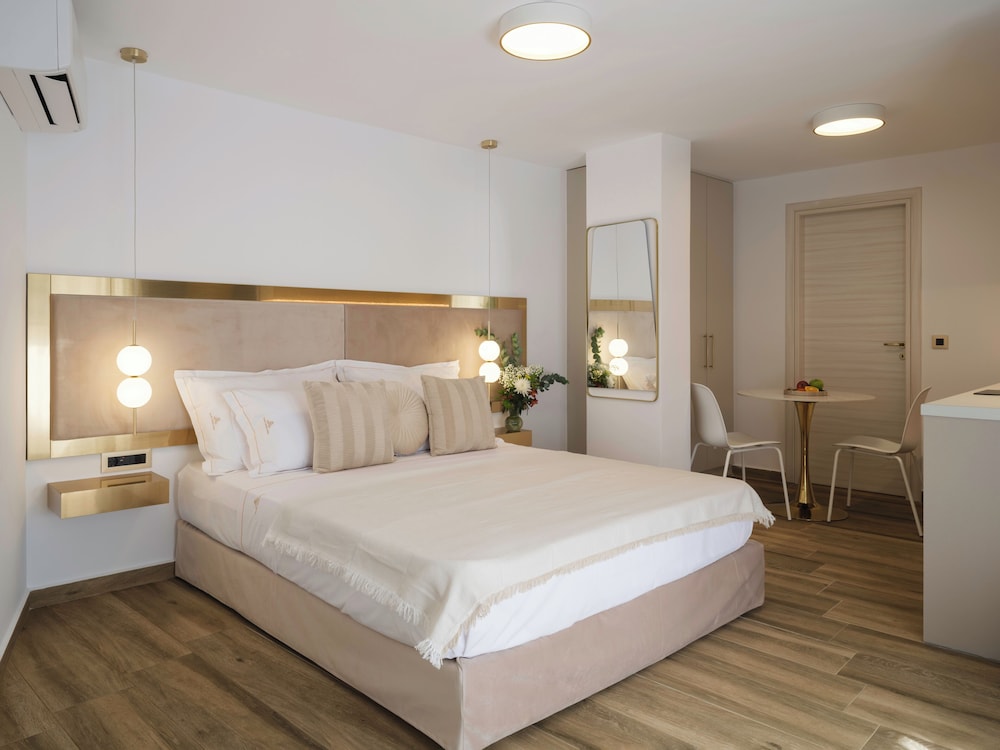 

Pisa - Balíon - Golden Luxury Suites
