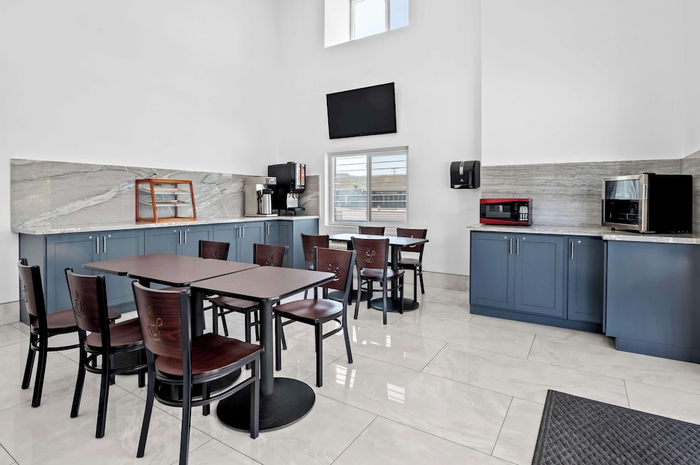

Milano - Buena Park - SureStay Hotel by Best Western Buena Park Anaheim