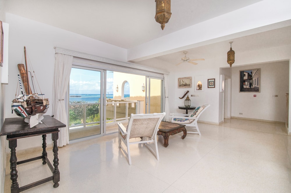 

Verona - Watamu - Amani Beachfront Villa by YourHost