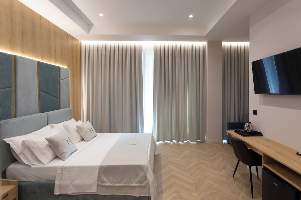 

Milano - Durrës - Nayel Hotel