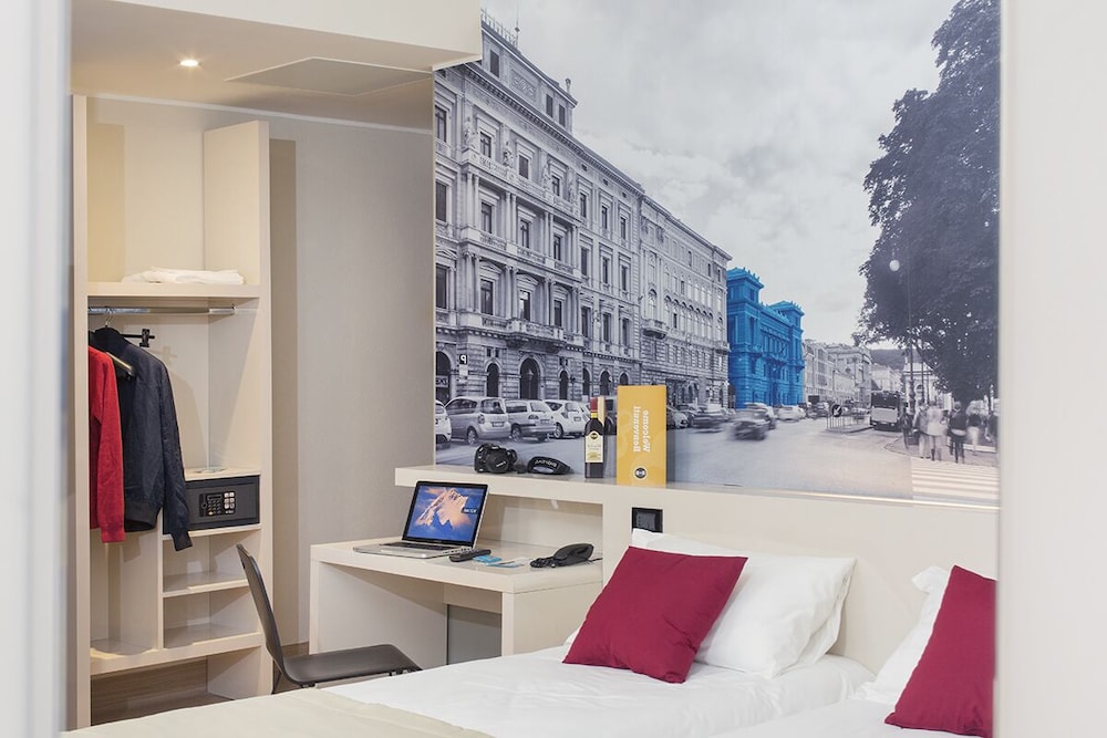 

Catania - Trieste - B&B Hotel Trieste