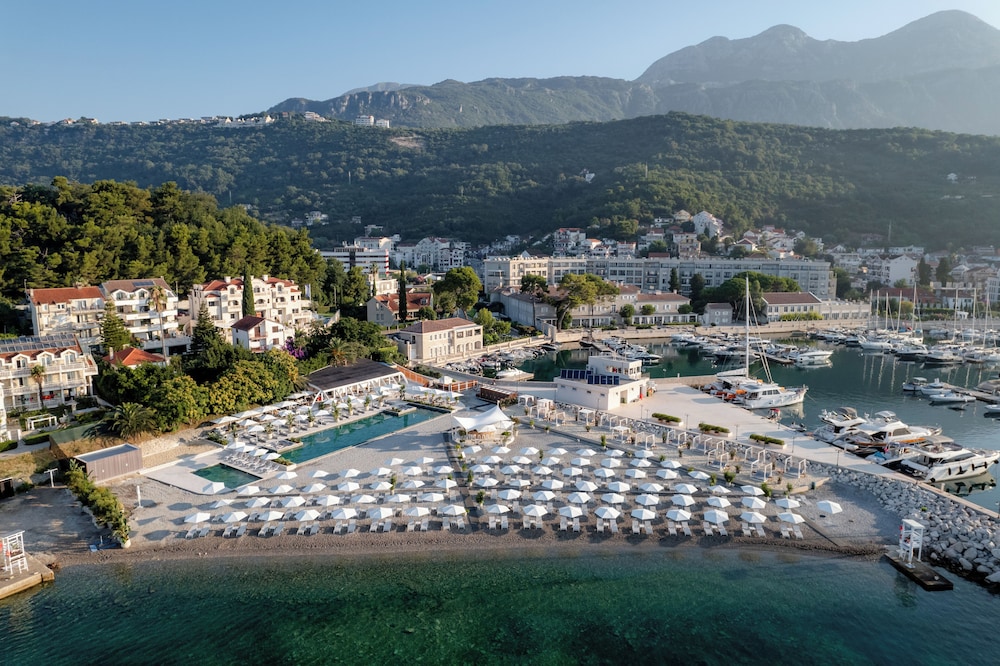 

Roma - Herceg Novi - Lazure Hotel & Marina