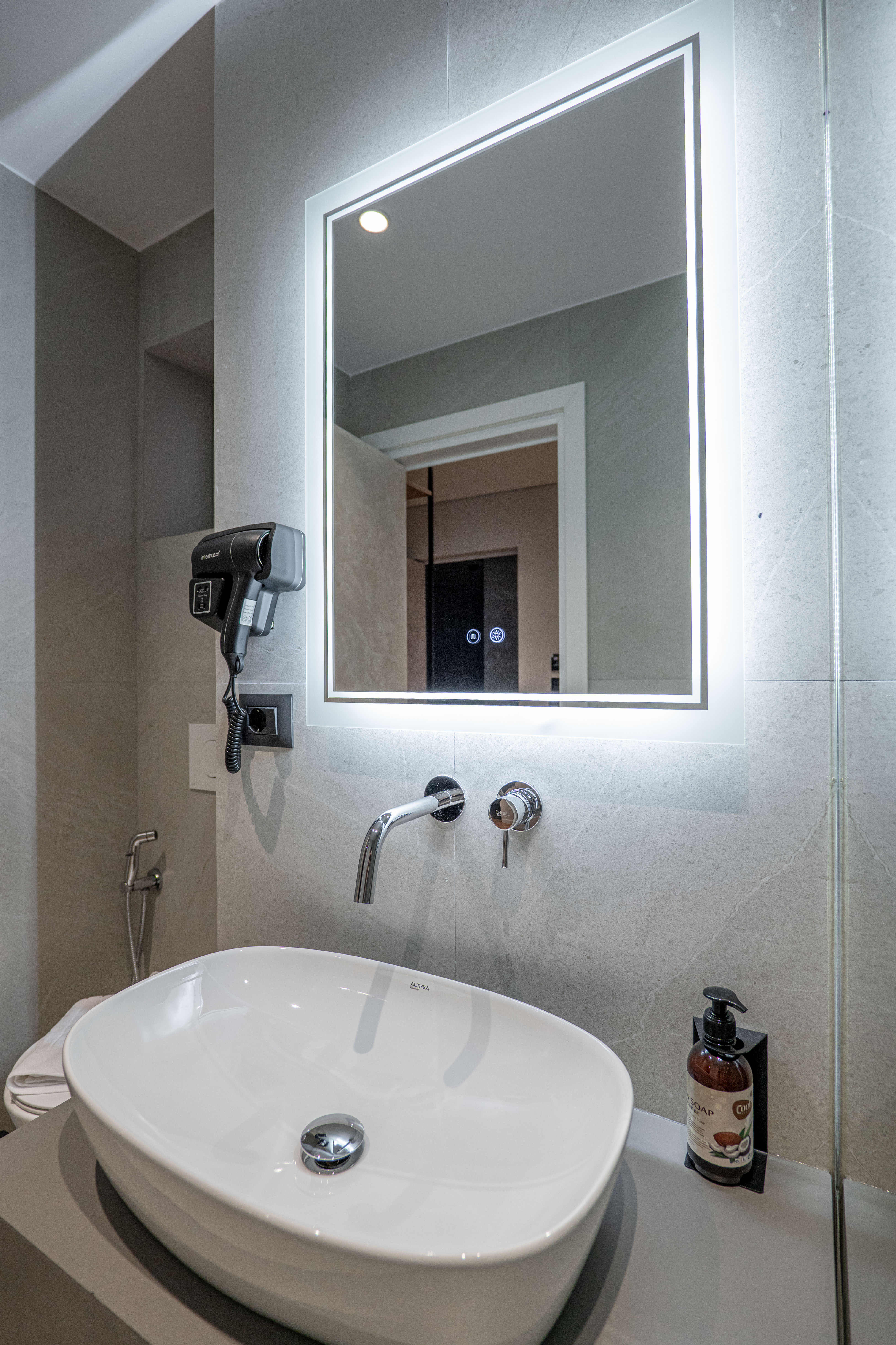

Trieste - Sarandë - Arel Hotel