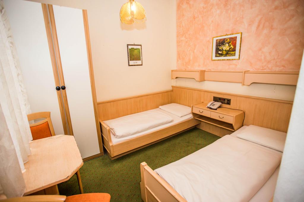 

Firenze - Vienna - Hotel Hadrigan