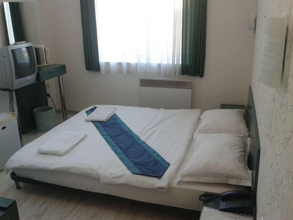 

Roma - Sofia - Scotty's Boutique Hotel
