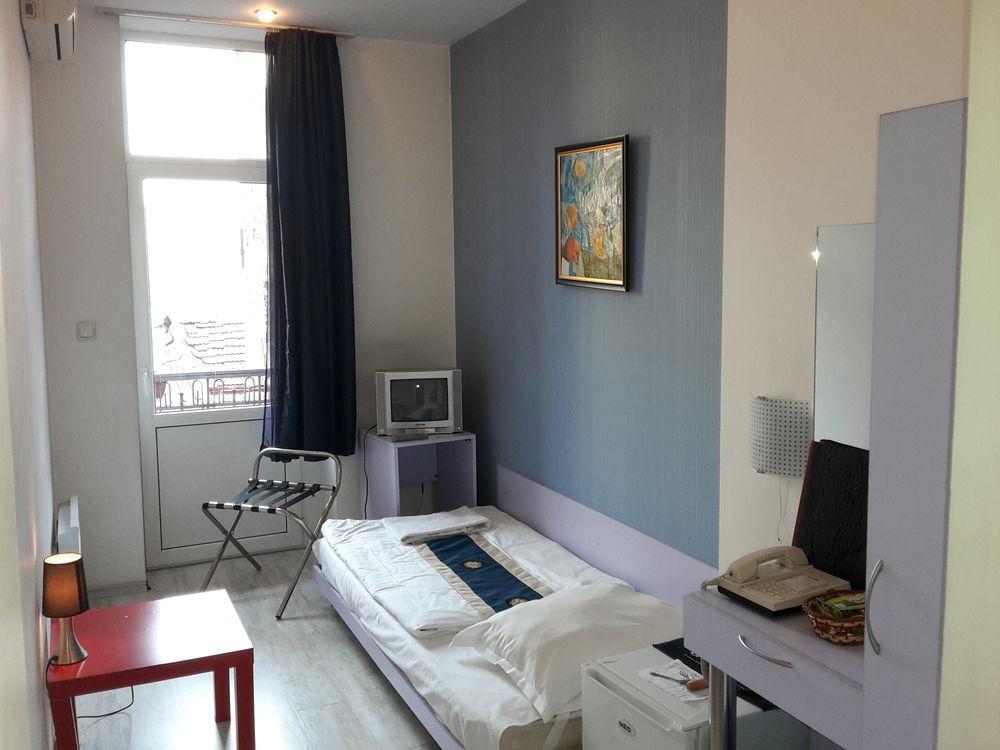 

Bari - Sofia - Scotty's Boutique Hotel