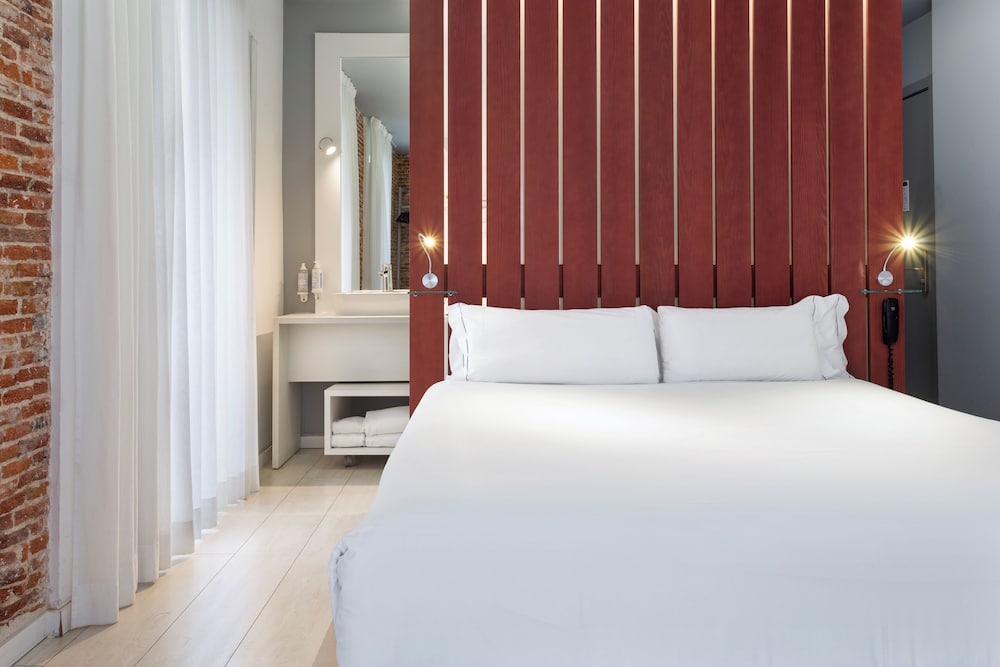 

Genova - Madrid - B&B HOTEL Madrid Centro Fuencarral 52
