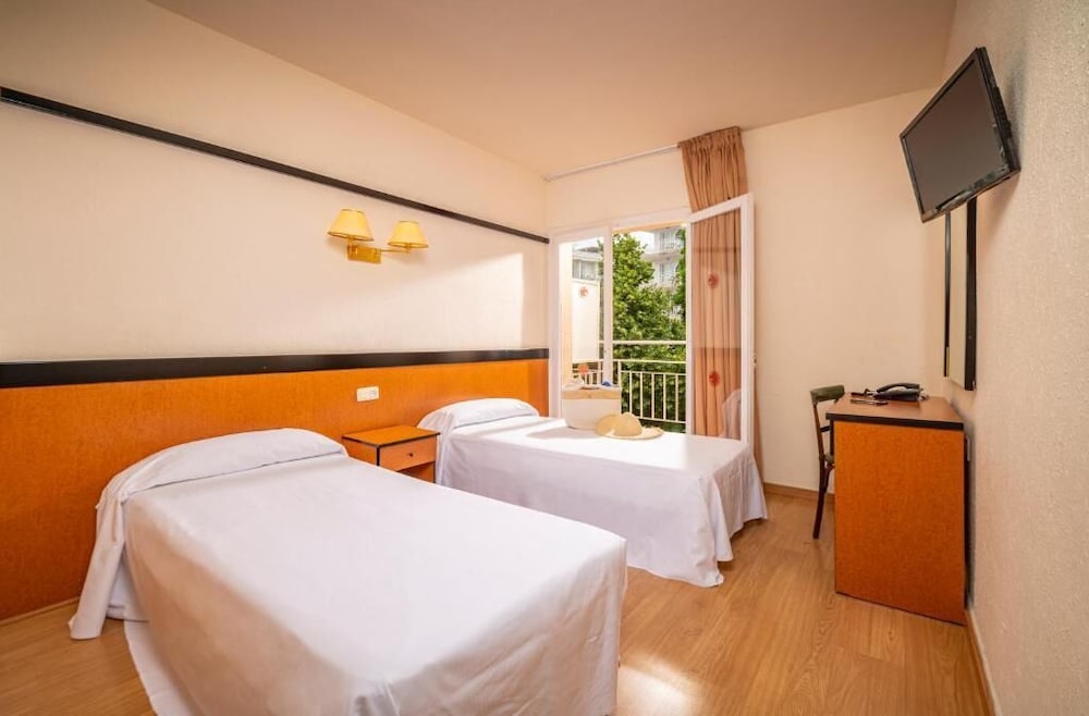 

Bari - Tossa de Mar - Hotel Boutique Can Colom