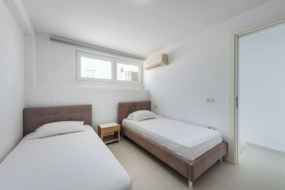 

Torino - Himarë - Stone Beach Residence Adults Only Resort